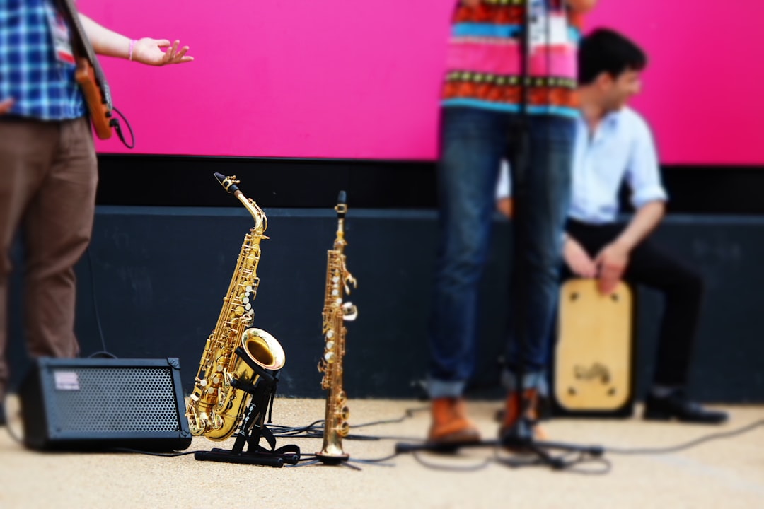 **"From Classics to Modern Beats: Ultimate Lindy Hop Playlist Picks"**