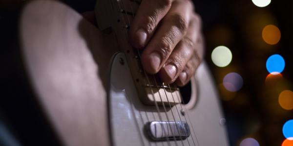 **The Ultimate Tango Playlist: Timeless Classics & Modern Beats.** Discover the essential tracks that define the passion...