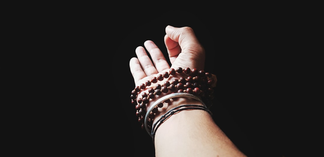 Rhythms of Tradition: How to Choose and Create Authentic Folk Dance Soundtracks