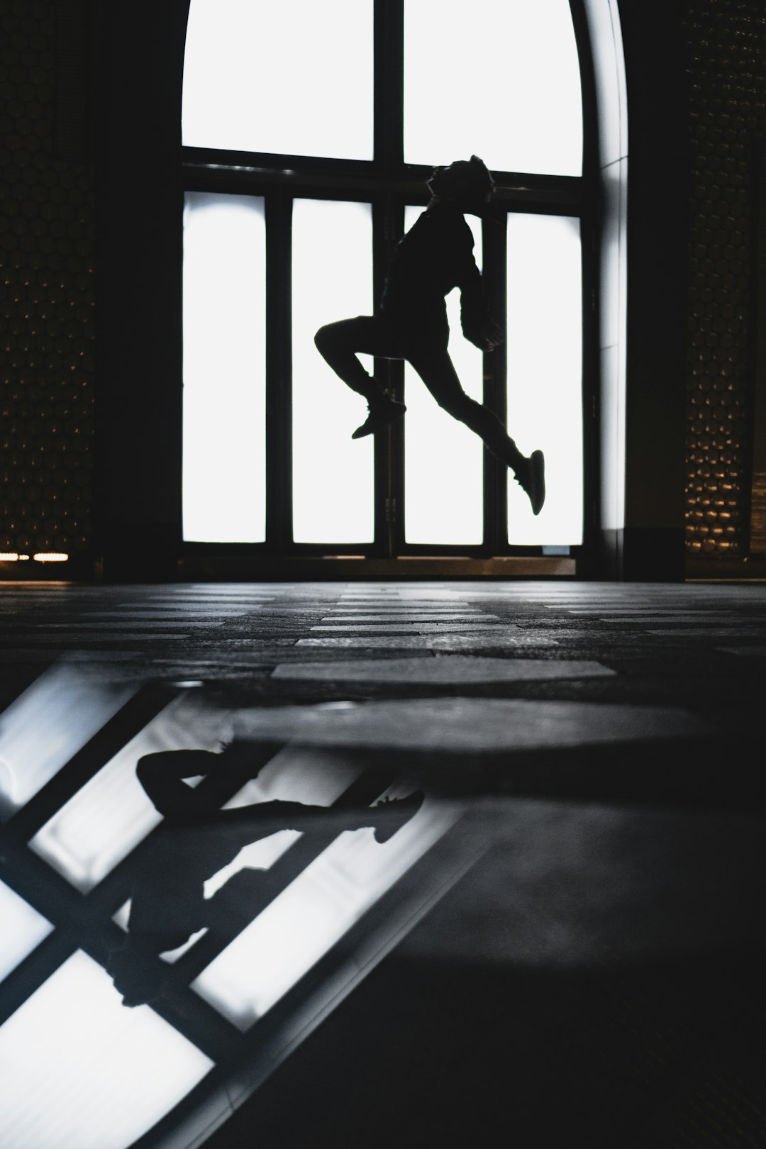 Swing Dance in 2024: A Beginner's Roadmap From First Step to Social Dance Floor