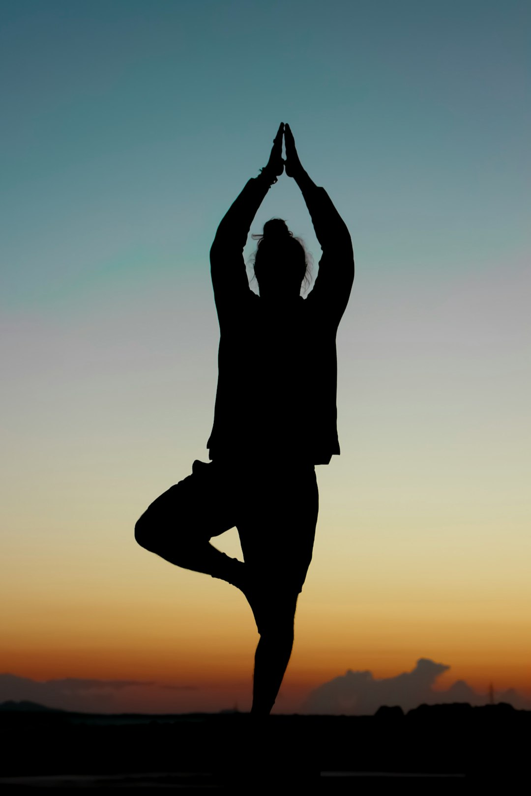 Shimmy into the Spotlight: Kickstarting Your Career in Professional Belly Dance — A Dancer's Guide to Gigs, Branding, and Sustainable Income