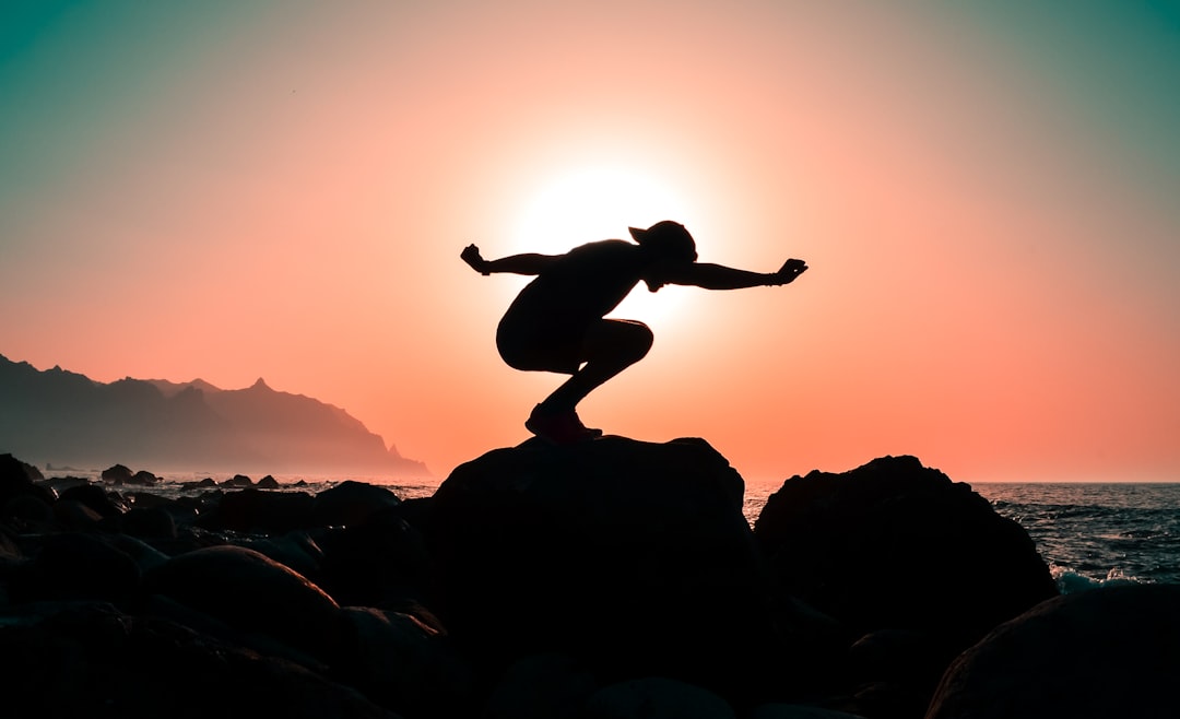 From First Steps to the Roda: A Serious Beginner's Guide to Capoeira