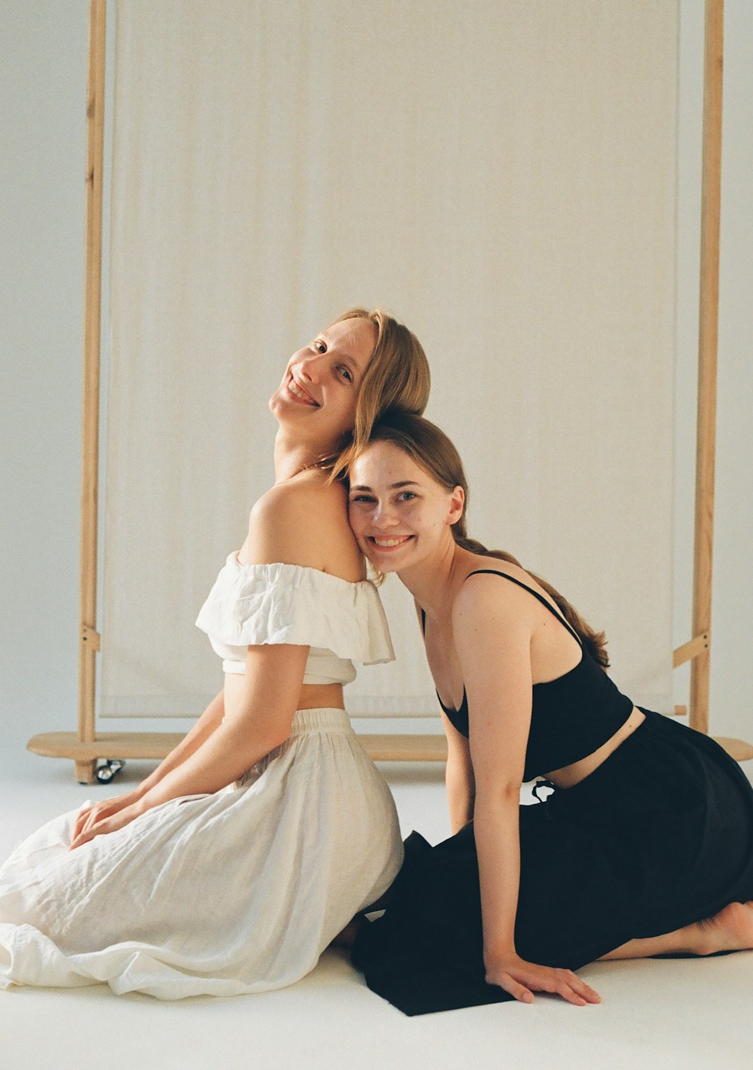 The Unexpected City Where Lindy Hop Won't Let You Stay Awkward for Long