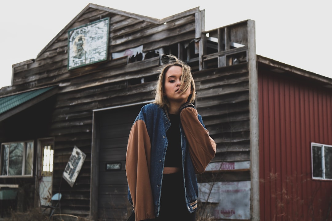 I Walked Into a Square Dance Club Alone at 7 PM—Here's What Actually Happened