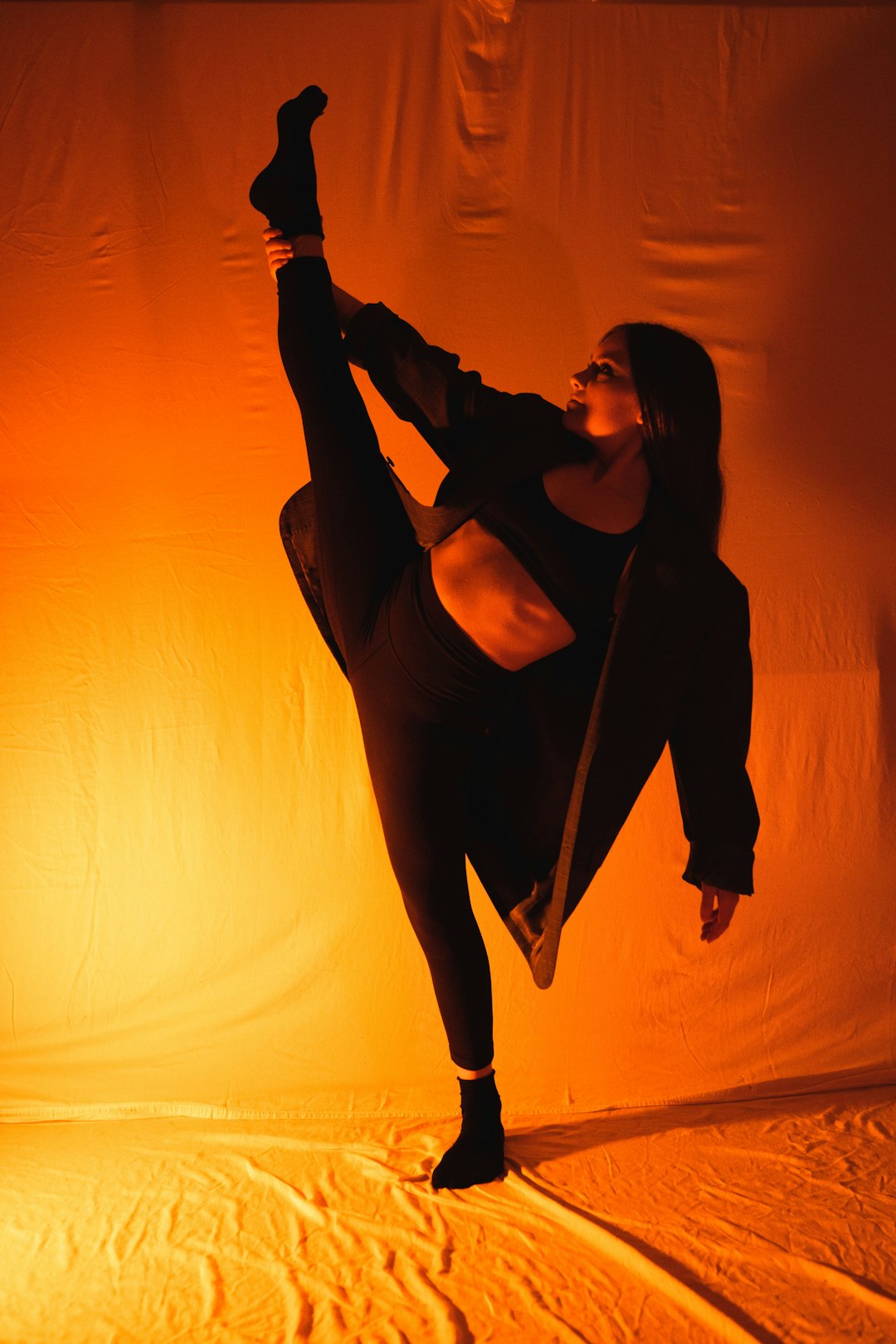 The Intermediate Plateau: Why Your Contemporary Dance Feels Stuck (And How to Push Through)