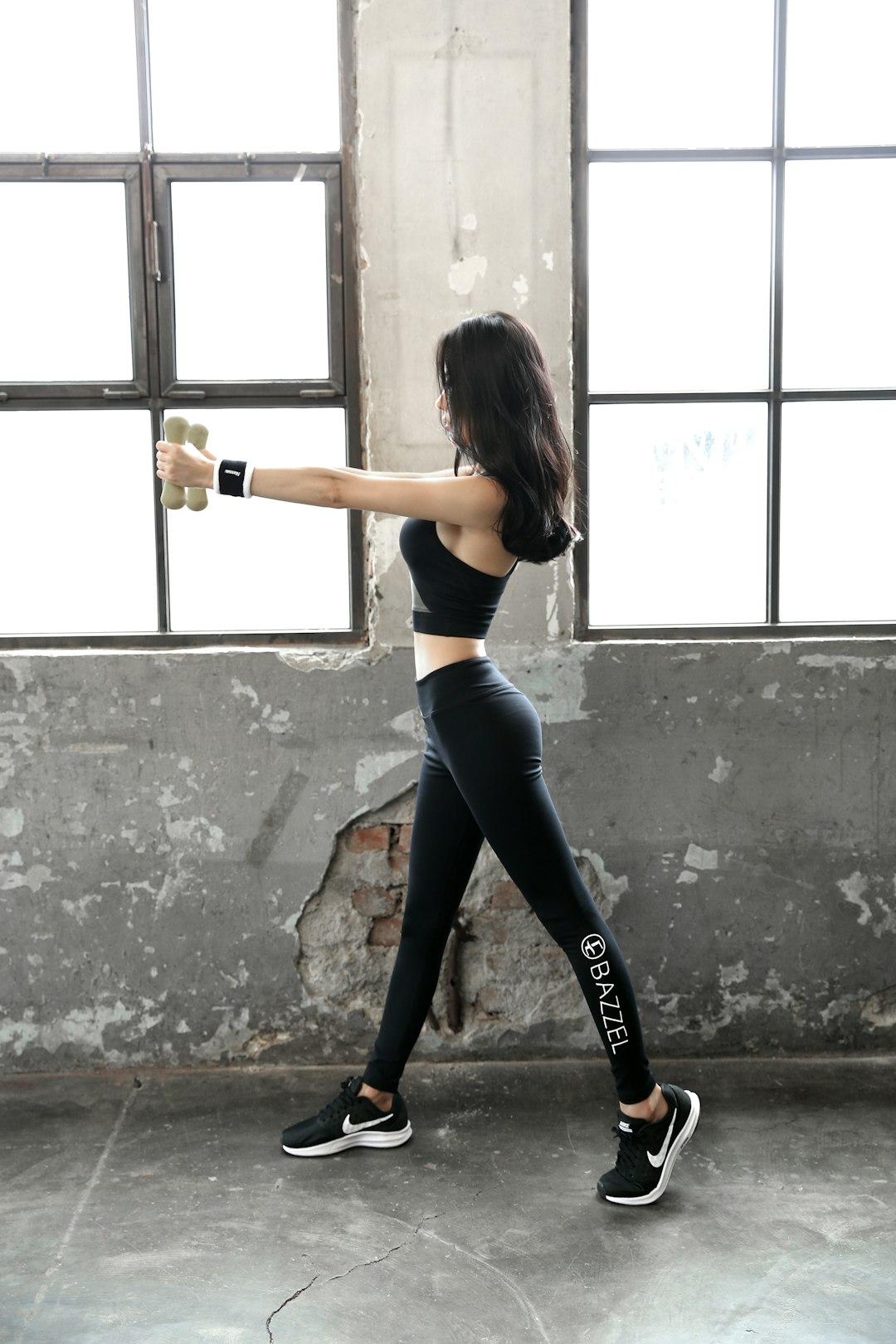 **"Flamenco Shoe Shopping: What to Look for Before You Buy"**
