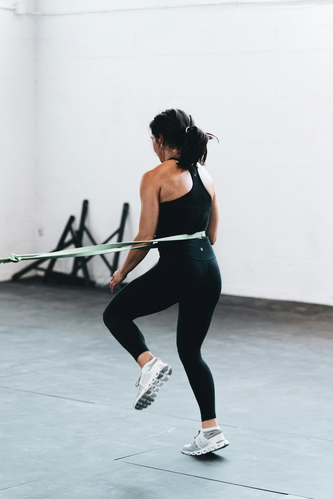 Beyond Technique: Advanced Contemporary Dance Strategies for the Professional Performer