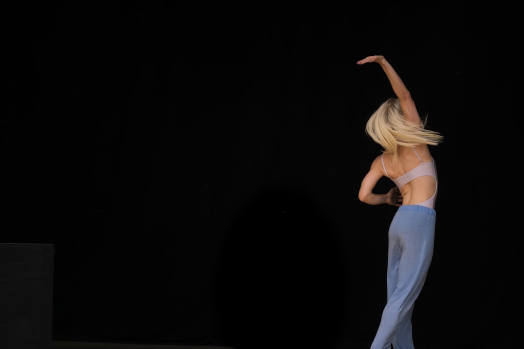 Jazz Dance for Beginners: Your First Guide to Technique, Steps, and Style