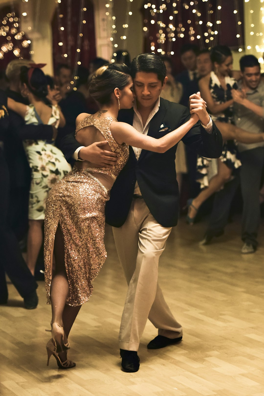 The Heartbeat of Tango: A Journey from Traditional Orquestas to Electronic Fusion