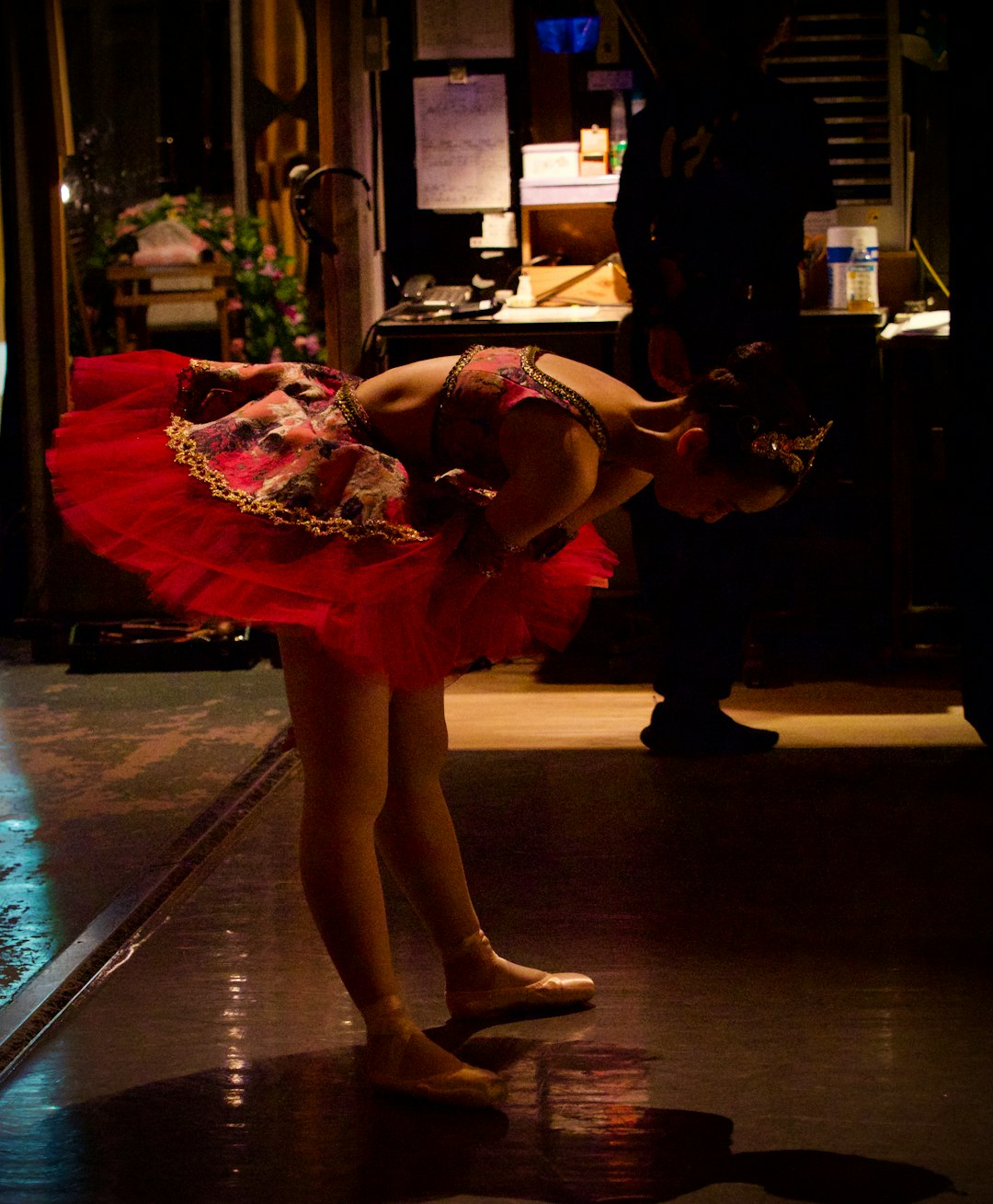 5 Essential Hip Hop Moves to Build Your Dance Foundation: From First Step to Dance Floor Confidence