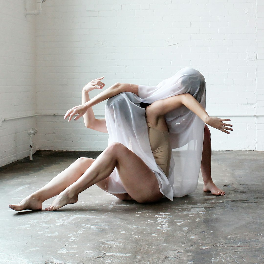 Beyond the Box: The Raw Reality and Quiet Glory of Dancing En Pointe