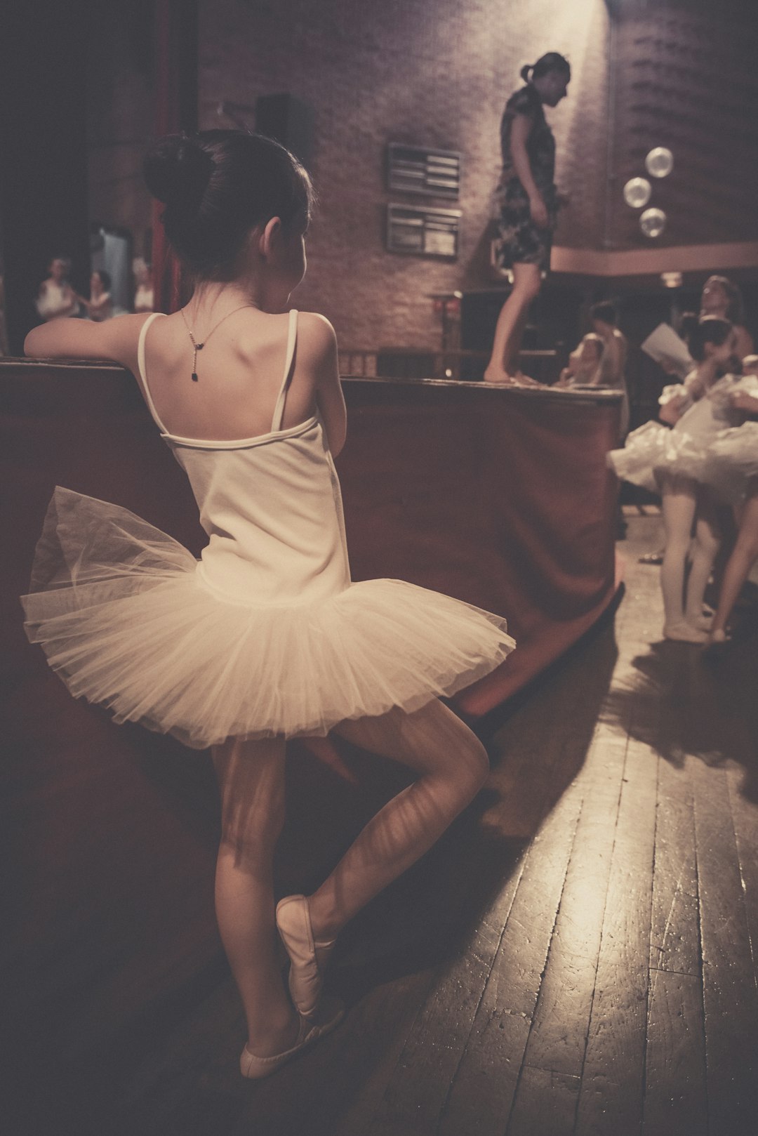Swing Dance Style Guide: How to Build Outfits That Move From the Social Floor to the Competition Stage