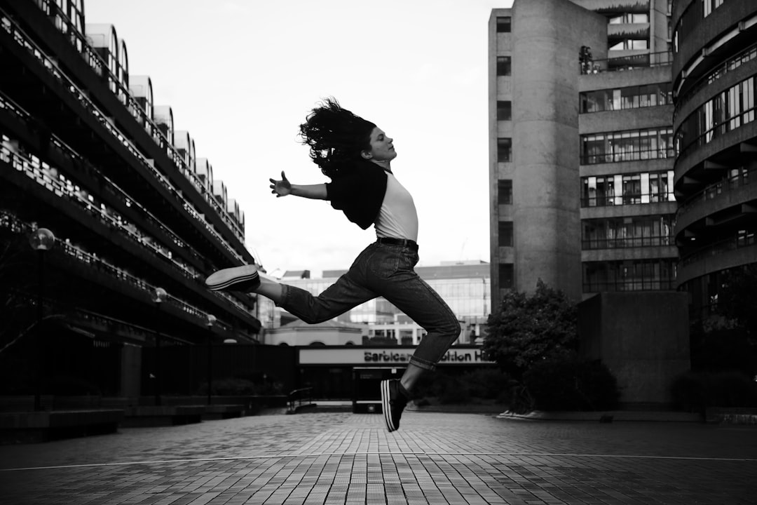 How Technology Is Reshaping Zumba: From Heart Rate Monitors to Virtual Dance Floors