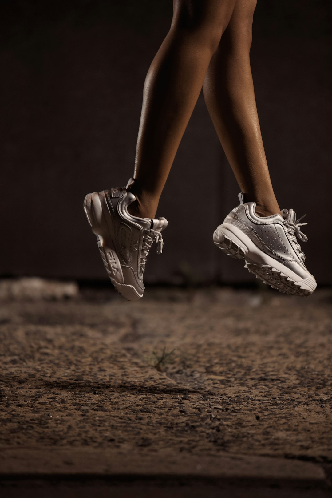 Krump Dance Mastery: Advanced Techniques for Physical Power and Unshakeable Confidence