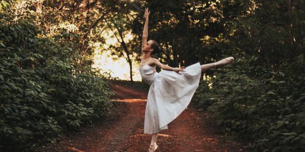 The Power of Improvisation: How to Use It to Enhance Your Contemporary Dance Skills
